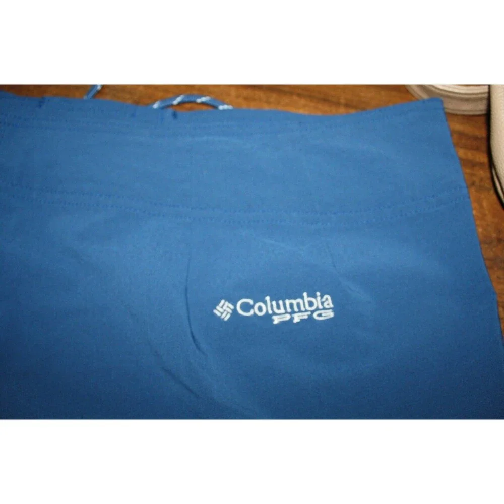 Columbia PFG Fishing Board Shorts Men's 40 Blue Cargo Pockets USA Flag 9